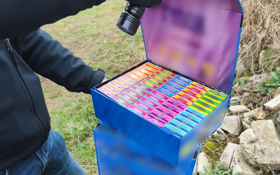 Oprócz gotowych narkotyków mundurowi natrafili na 137 waporyzatorów wypełnionych THC