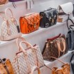 Rynek podrabianych produktów luksusowych marek wciąż ma się bardzo dobrze.