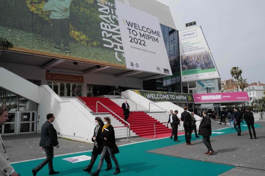Tematami debat i rozmów były aktualne wyzwania i szanse, przed którymi stoi sektor nieruchomości