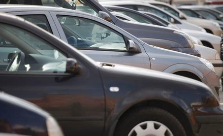 Wydatki związane z eksploatacją wynajętego na rok samochodu osobowego można zaliczać do kosztów tylk