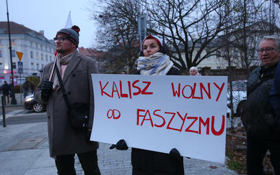 Manifestacja pod hasłem „Kalisz wolny od faszyzmu” na ulicach miasta - odpowiedź na marsz środowisk 