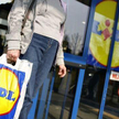 Lidl znów podnosi pensje. Kasjer zarobi minimum 3100 zł brutto