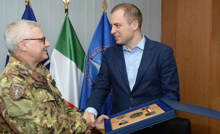 Minister Szatkowski z wizytą w Kosowie