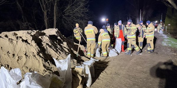 Wkra wylała. Kolejne ostrzeżenia IMGW