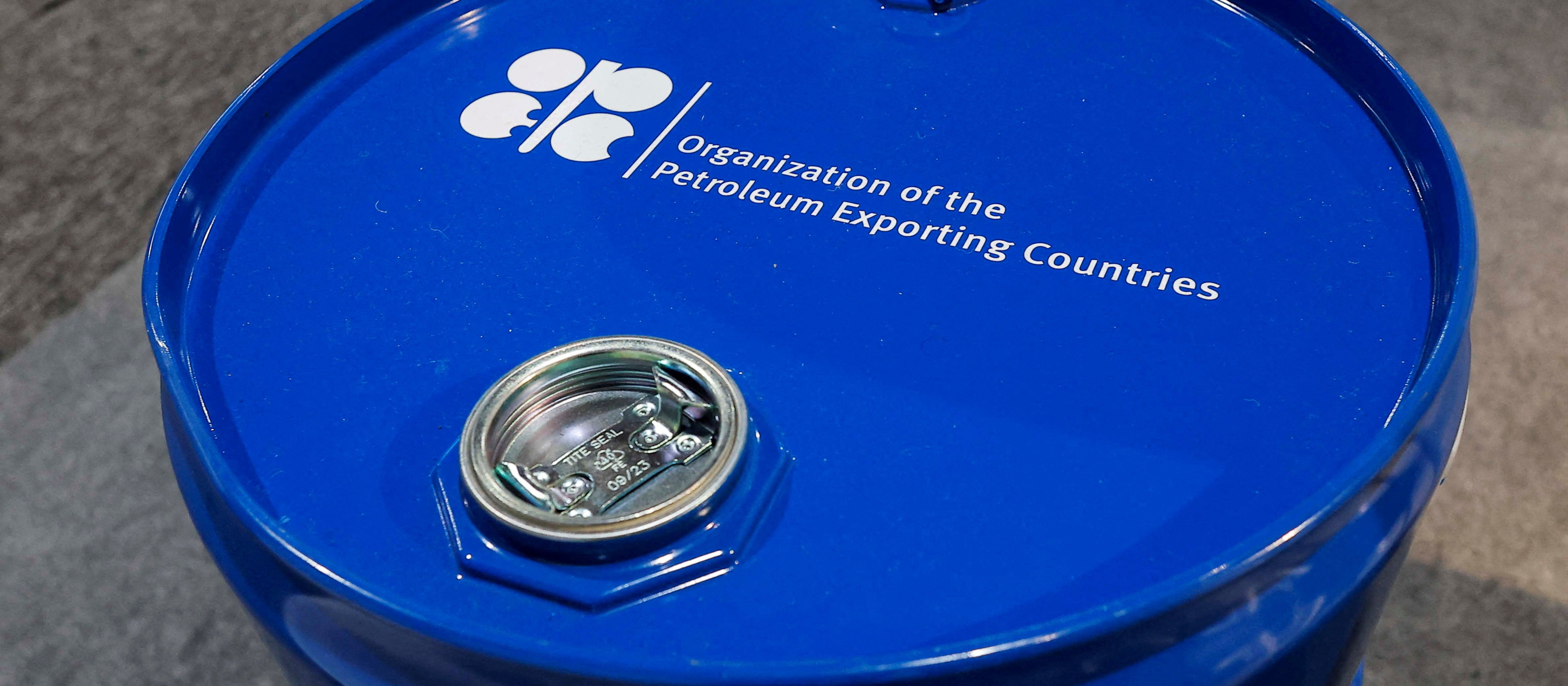 Emiraty opuszczają OPEC. Wybierają wolność pompowania ropy