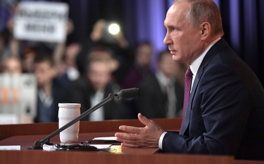 Putin o Smoleńsku: Jeżeli był wybuch, to ładunek został podłożony w Warszawie
