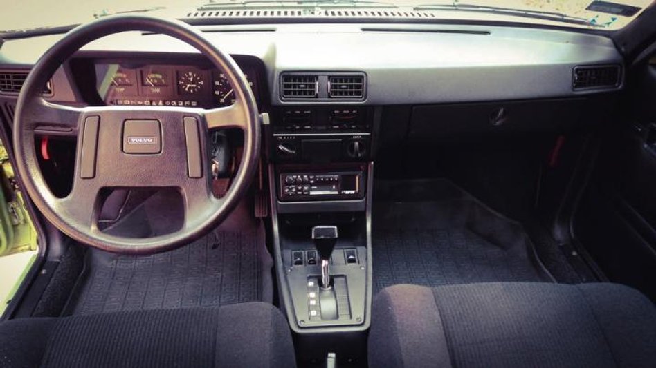 Prostota i ergonomia z lat 70. sprawdzają się do dziś. Zwłaszcza w tak zadbanym samochodzie.