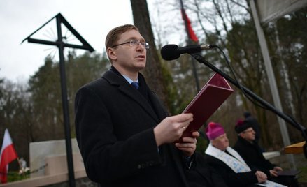 Poseł PiS Paweł Lisiecki (na zdjęciu) umieścił kadr z nagrania w swoim wpisie, proponując by zdjęcie