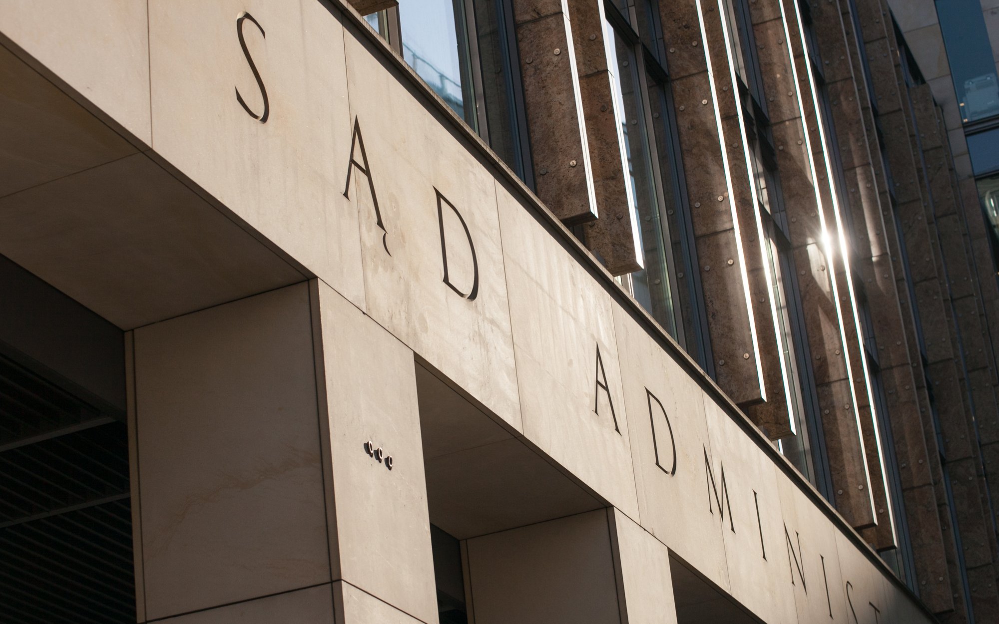 Urzędnik, który ujawnia dane sygnalisty łamie RODO. istotny wyrok NSA