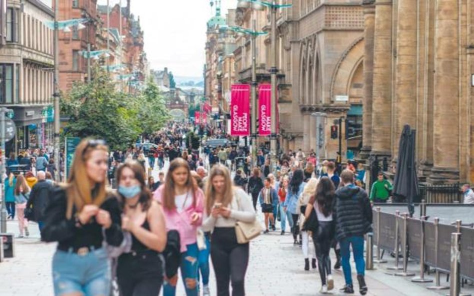 O ile w ostatnich miesiącach wiele gospodarek otwierało się po pandemii, o tyle wariant Delta grozi 