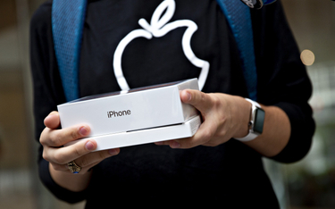 Klienci: Apple kłamał o iPhone X