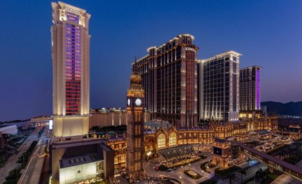 Londoner Macao to ogromny kompleks hotelowy, którego ozdobą jest kopia londyńskiego Big Bena.