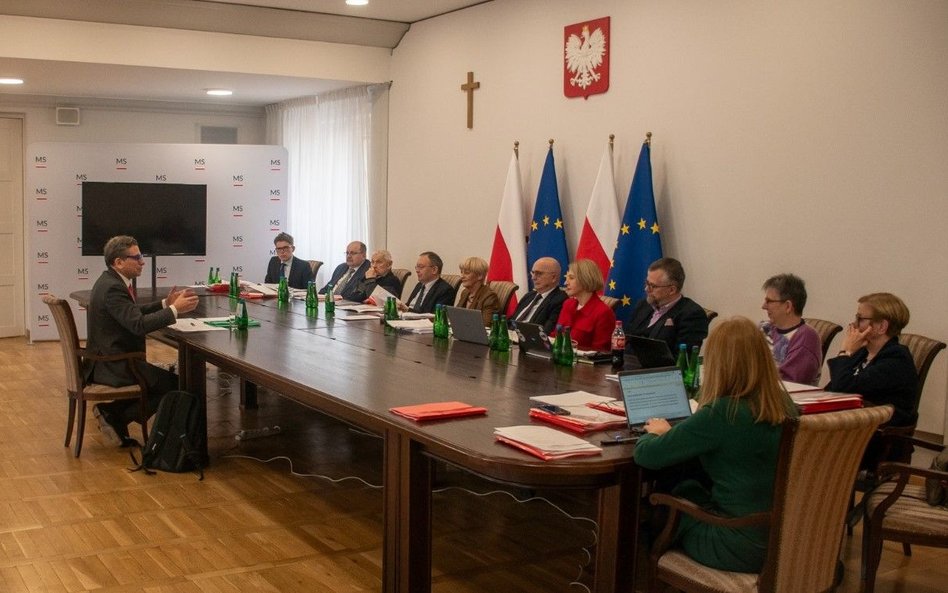 Sędzia Wojciech Postulski w trakcie wysłuchań przez zespół oceniający kandydatów do KSSiP