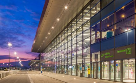 W marcu katowickie lotnisko obsłużyło 184,3 tysiąca podróżnych - to o 519,2 procent więcej niż rok w