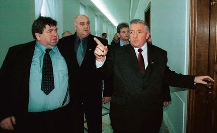 Zbigniew Witaszek (na zdjęciu z Andrzejem Lepperem w 2001 r.) chce wrócić do polityki