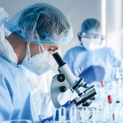 Tysiące zespołów badawczych na świecie wykorzystuje w swojej pracy nad lekami nowoczesne technologie