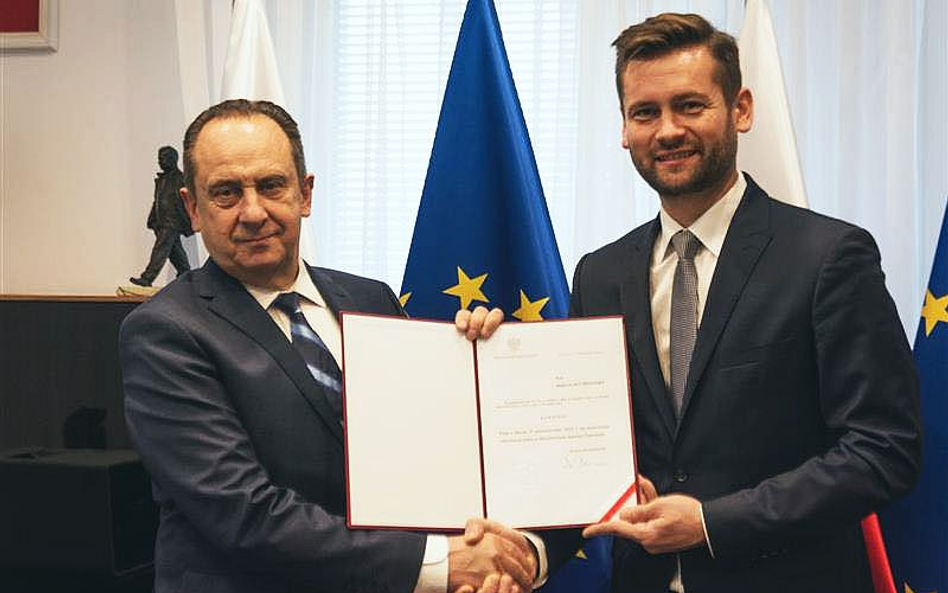 Andrzej Gut-Mostowy przyjął nominację z rąk nowego szefa - Kamila Bortniczuka