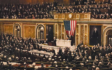Prezydent Thomas Woodrow Wilson przedstawia w orędziu do Kongresu swoje 14 punktów powojennego planu