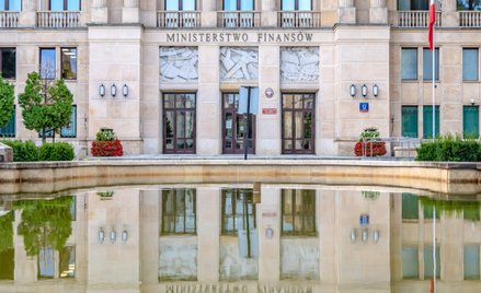 Ministerstwo Finansów w sierpniu zaproponowało podwyższenie stawki CIT dla banków. Nowe przepisy obo