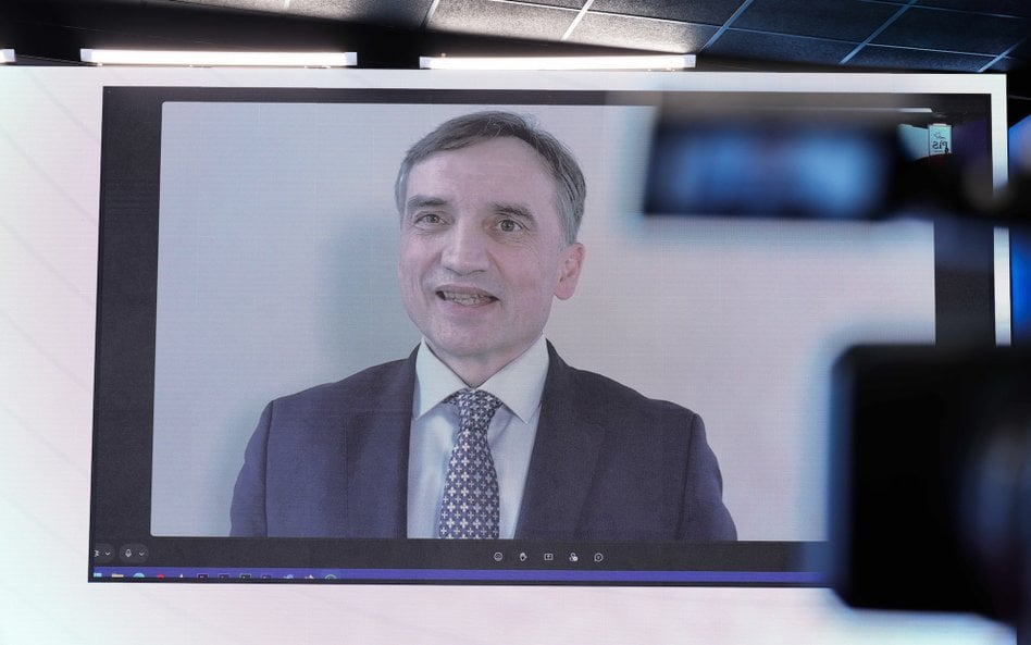 Z informacji „Rz” wynika, że Zbigniew Ziobro nie zamierza opuścić Węgier w najbliższym czasie, ani w