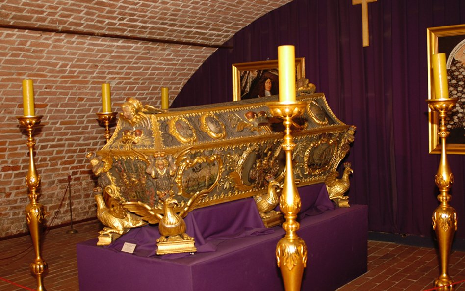 W Brzegu znajduje się największa nekropolia piastowska w Polsce.