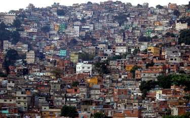 Największa fawela Brazylii nie chce wpuszczać cudzoziemców