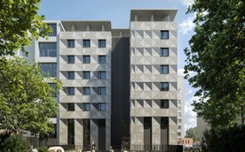 Budynek zakłada integrację funkcji mieszkaniowej z aktywnością lokalną