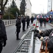 Podczas manifestacji Sejm chroniony jest barierkami