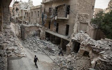 Ulica w jednej z dzielnic Aleppo w czasie ostatnich walk