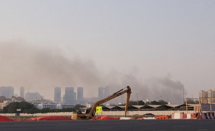 Słup dymu nad Dubajem, po jednym z irańskich ataków