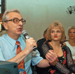 Seksuolog bawi się w didżeja