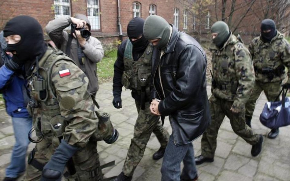 Śledztwo przedłużone, a generałowie bronią żołnierzy