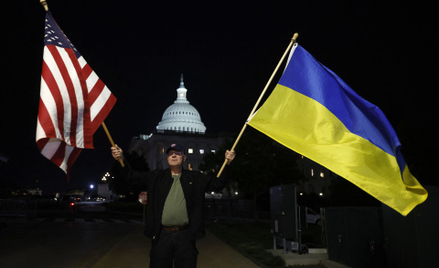 Senat USA przyjął w nocy pakiet ustaw m.in. z pomocą dla Ukrainy