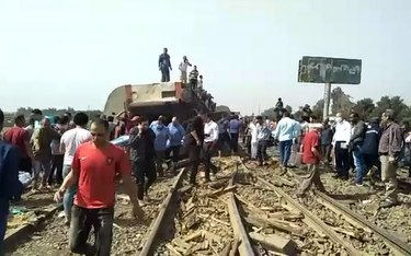Wykolejenie pociągu w Egipcie. Rannych ok. 100 osób