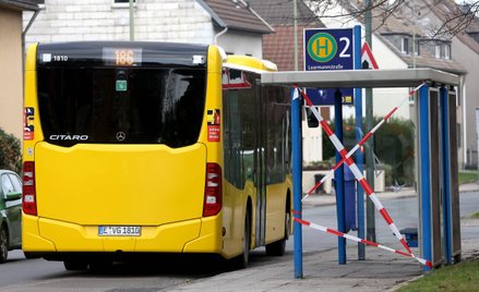 Essen. Na tym przystanku kilka dni temu 50-letni nienawidzący obcokrajowców Niemiec celowo staranowa