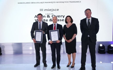 Kancelaria White & Case oraz kancelaria Allen & Overy - III miejsce w kategorii kancelarii prawniczy