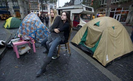 Squattersi na placu Dam w Amsterdamie