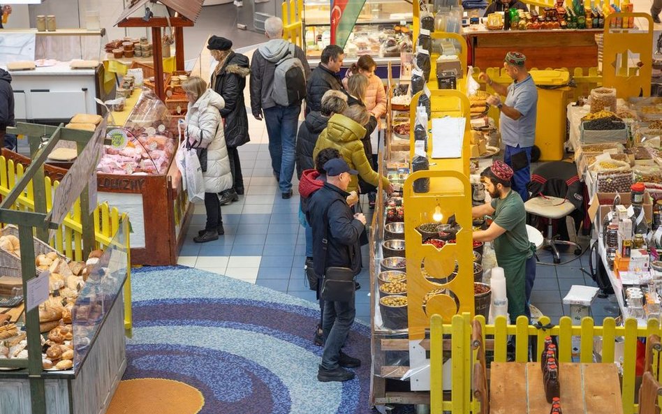 Udział w jarmarku jest bezpłatny, a stoiska są dostępne dla klientów w godzinach otwarcia galerii.