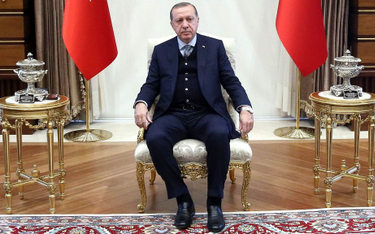 Ochrona Erdogana pobiła protestujące Polki?