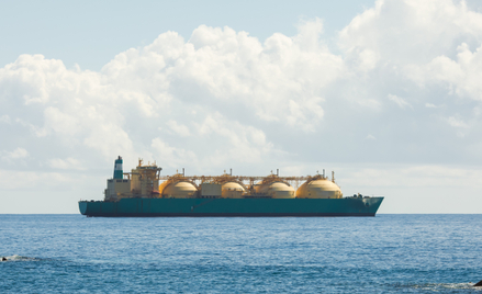 Qatar Energy podpisała umowę z China State Shipbuilding Corporation na budowę 18 tankowców LNG