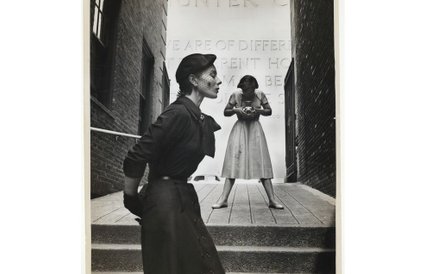 fot. Gordon Parks, "Bettina and Frances McLaughlin-Gill", nowy Jork, 1950