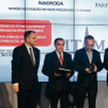 Prezes PARP Bożena Lublińska-Kasprzak i wicepremier Waldemar Pawlak wręczali nagrody laureatom konku