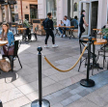 Ankietowani uważają, że powinno się otworzyć restauracje, ale z możliwością konsumpcji na zewnątrz