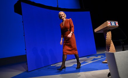 Liz Truss grzebie Partię Konserwatywną