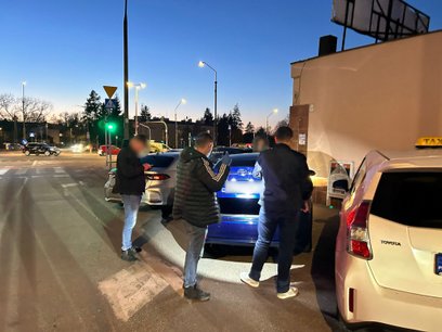 Funkcjonariusze przeprowadzili ponad 300 badań trzeźwości, a także liczne kontrole osobiste i przegl