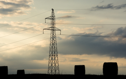 Ukraina prosi Polskę, Rumunię i Słowację o prąd. Wymienia żarówki na LED