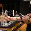 Światowy rynek perfum wyceniany jest obecnie na ponad 60 miliardów dolarów.