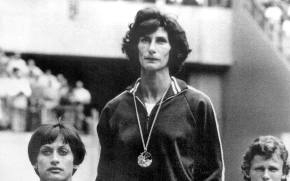 Podczas igrzysk w Montrealu w 1976 r. na celowniku służb znalazła się Irena Szewińska, która po zwyc