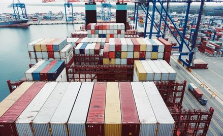 Kontenery są tą grupą ładunków przeładowywanych w polskich portach morskich, która od wielu lat rośn