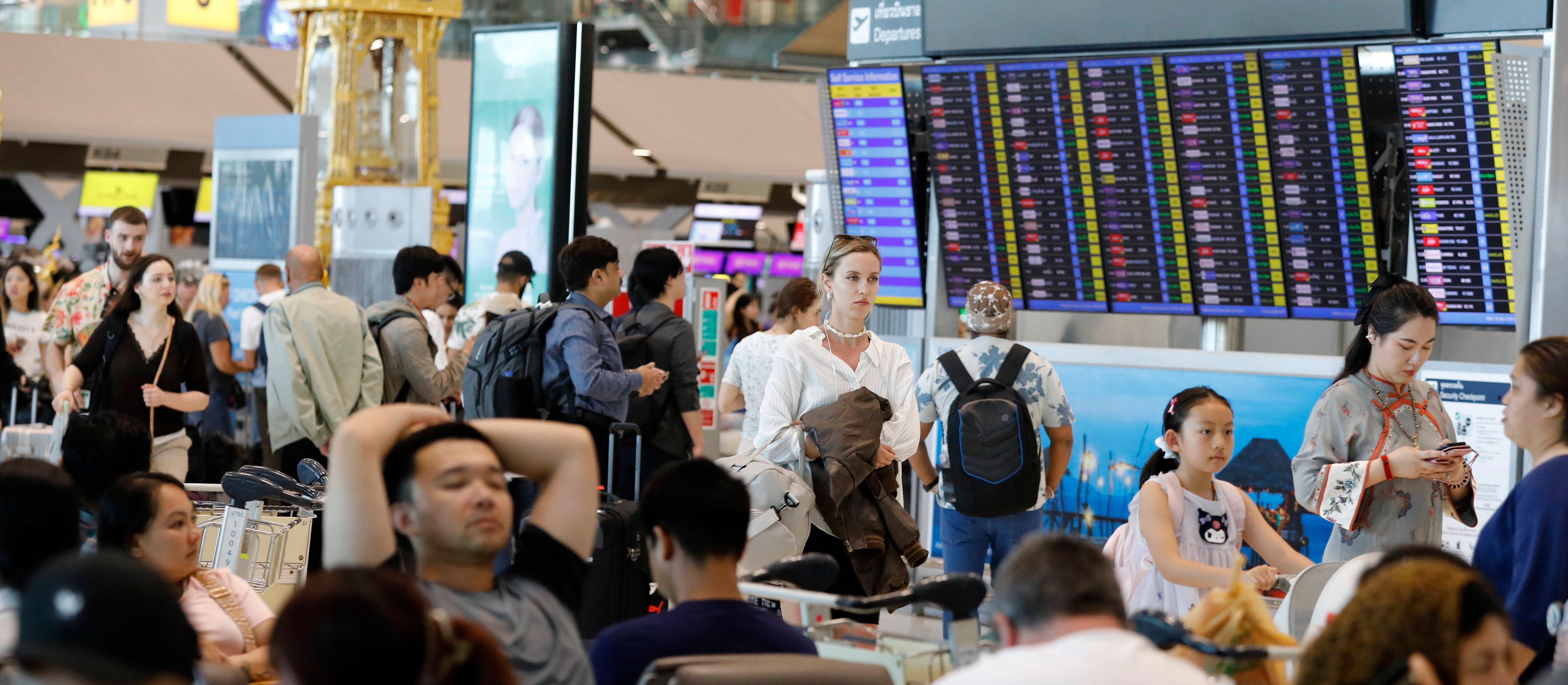 Lotniczy chaos po ataku na Iran. Ponad 10 tysięcy anulowanych lotów